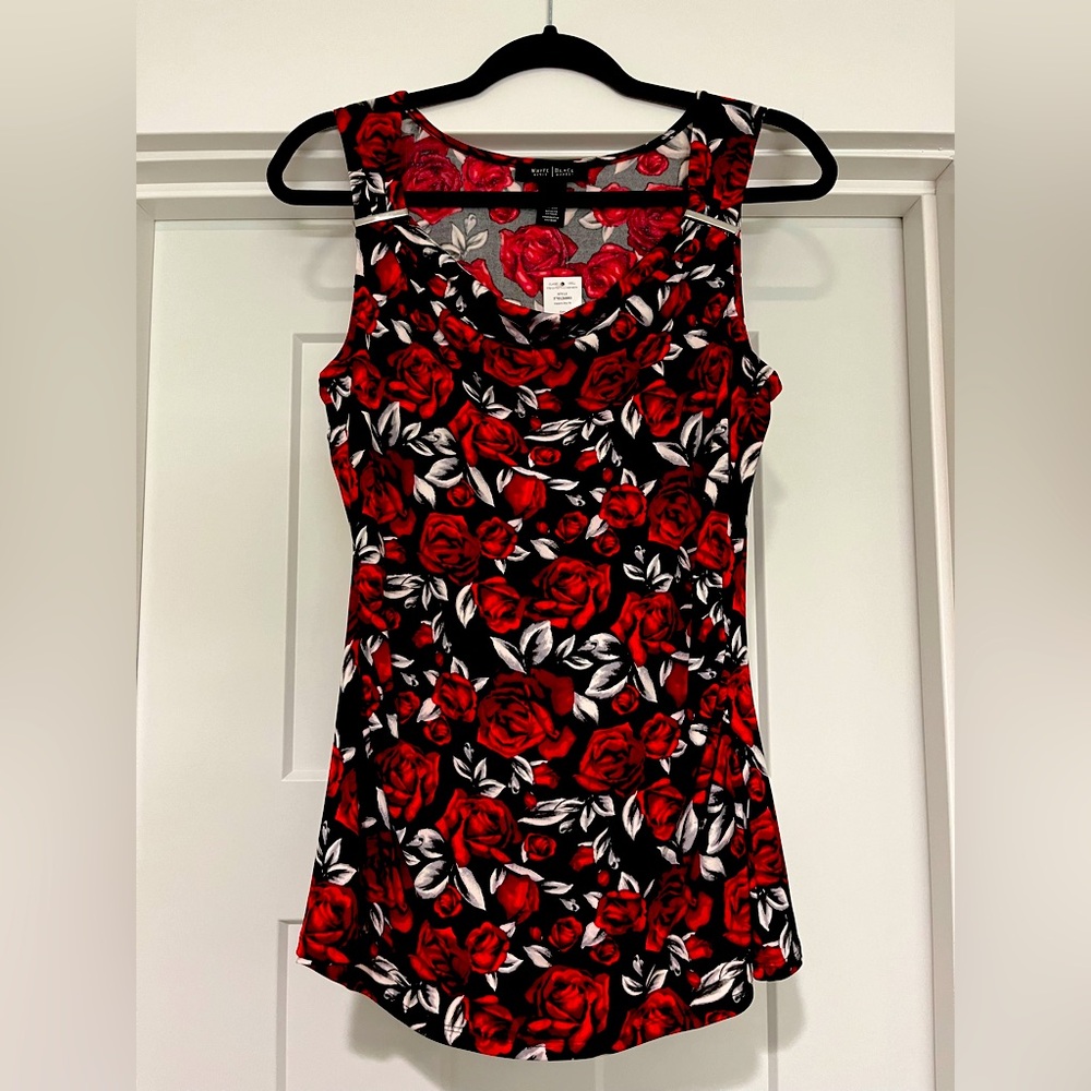 NWT. White House Black Market Sleeveless Top w/ Silver Shoulder Detail. Medium.
